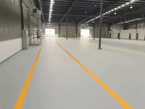 聚氨酯超耐磨地坪在仓储车间的应用